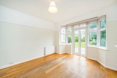 Holland Avenue, SW20, London - Photo 3