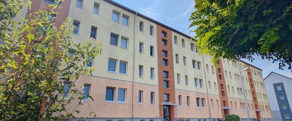 ++ neues Zuhause in Limbach-O. - schicke, renovierte 3-Raum Wohnung mit Balkon & Tageslichtbad ++ - Foto 1