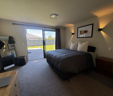 Modern 3-Bedroom Home in Popular Westside Location - Photo 4