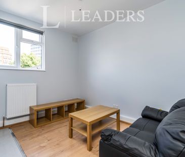 2 bedroom apartment to rent Commercial Road, SO15 - Photo 6