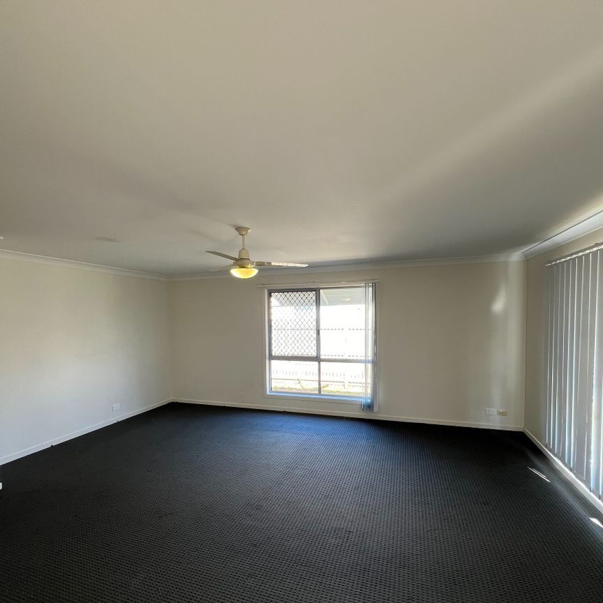 13 ELVINA STREET, Deeragun QLD 4818 - House For Rent | Domain - Photo 1