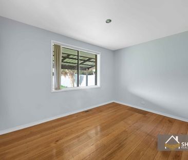 Freshly painted throughout - Spacious Light filled family home - Photo 1