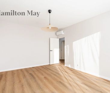 Elegancki, stylowy, zupełnie nowy dom na warszawskich Starych Włochach - Zdjęcie 6