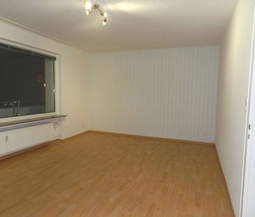 Burgdorf: 3 Zimmer Wohnung mit Einbauküche, großem Balkon und Garage - Photo 1