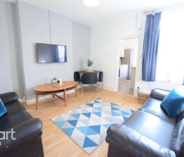 3 bedroom terraced house to rent - Photo 3