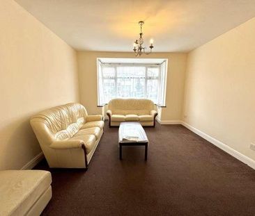 Greenland Crescent, Southall, UB2 - Photo 2