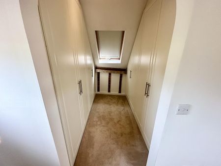 Available 3 Bed Not Specified - Photo 3
