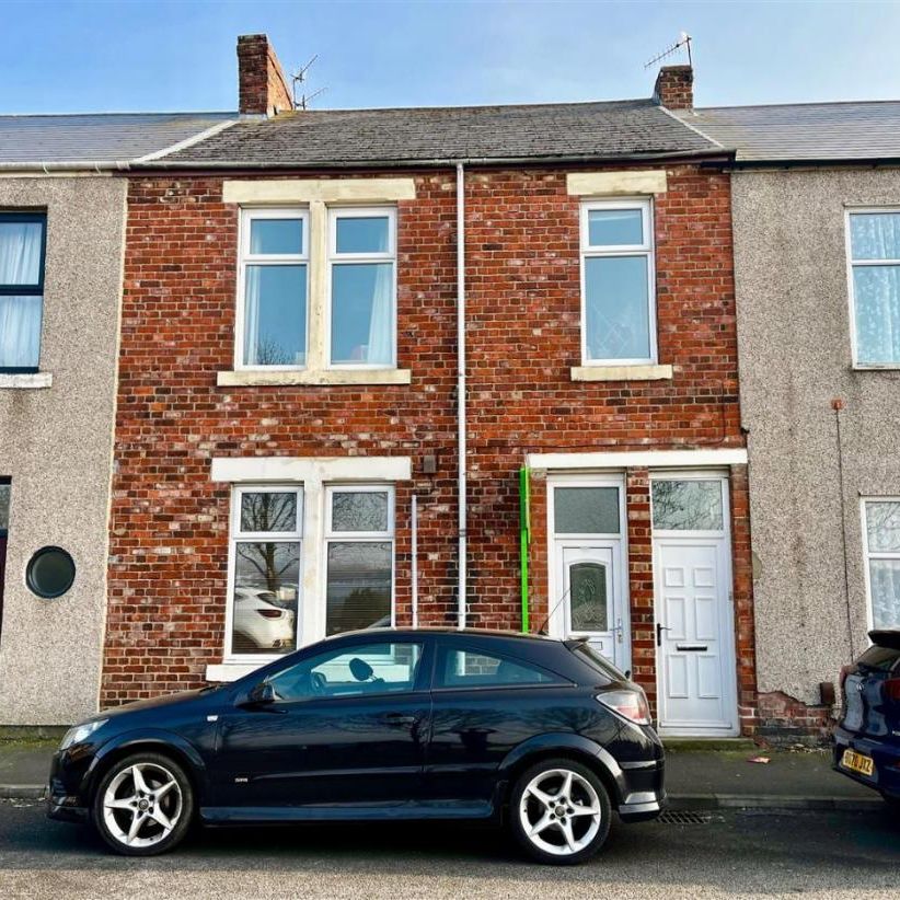 Brack Terrace, Bill Quay, Gateshead - Photo 1