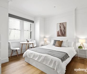 Fully equipped large studio apartment with private separate kitchen... - Photo 1