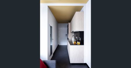 All-inclusive | Fully Furnished | Flexible Leases - Photo 2