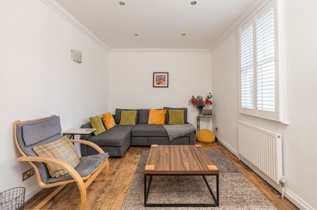 5, Hothams Court - Photo 3