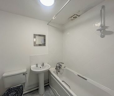 1 bed flat to rent in Prestatyn Close, Stevenage, Hertfordshire, SG1 - Photo 1