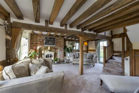 5 bedroom detached house to rent - Photo 3