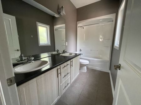 For Lease - 1803A River Road, Wasaga Beach, Ontario - Photo 4