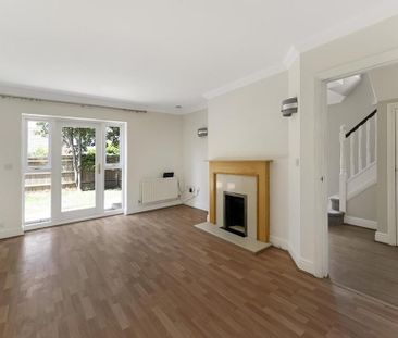 4 bedroom semi-detached house to rent - Photo 2