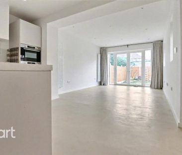 3 bedroom terraced house to rent - Photo 4