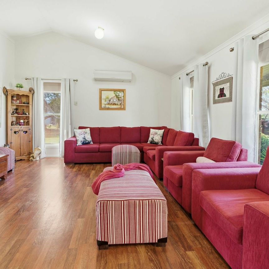 Charming Country Retreat in Narromine - Photo 1