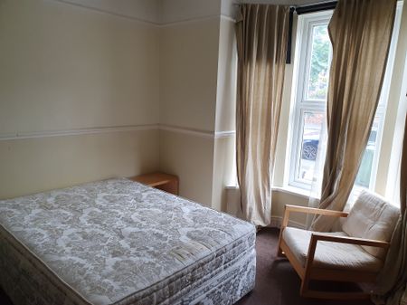 Carberry Road, Hyde Park, Leeds, LS6 1QQ - Photo 5