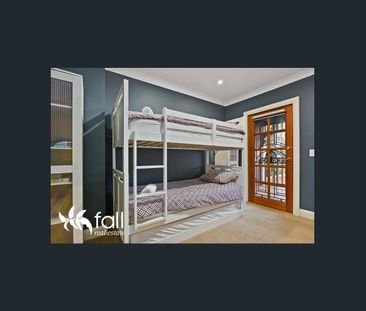 Fully Furnished Charming Character Townhouse - Photo 6