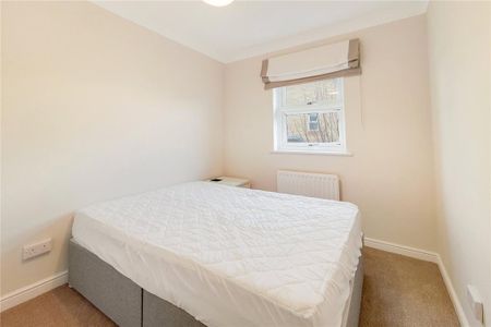 4 bedroom terraced house to rent - Photo 4