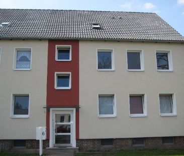 Gemütliche Dachgeschosswohnung für Singles – 2 Zimmer auf ca. 43 m² - Foto 4