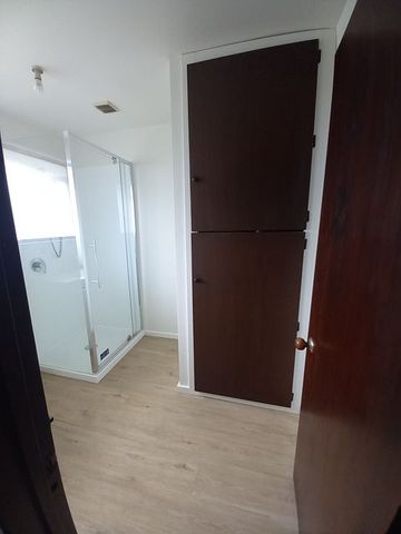 3 Bedroom Flat - Photo 2