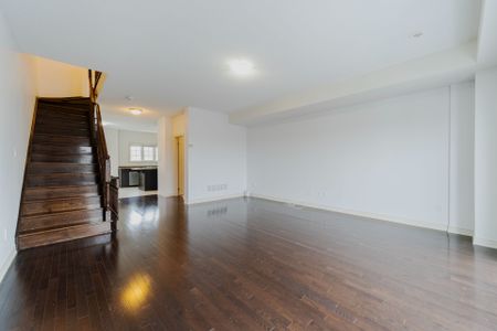 For Lease - 106 Aspen Hills Road Unit# 96, Brampton, Ontario - Photo 2