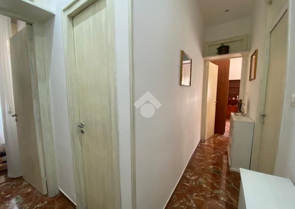 6 locali in affitto