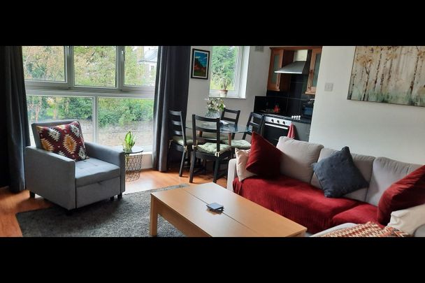 2 Bed Flat, Rusholme Grove, SE19 - Photo 1