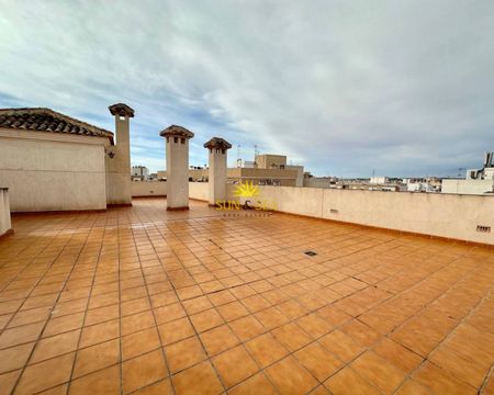 NEW 4 BEDROOM PENTHOUSE WITH SUNROOF FOR RENT IN TORREVIEJA - ALICANTE - Photo 5