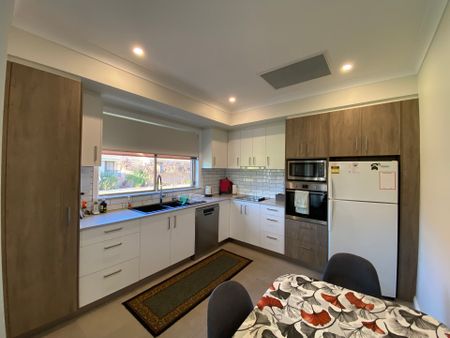 Modern Granny Flat - Photo 4