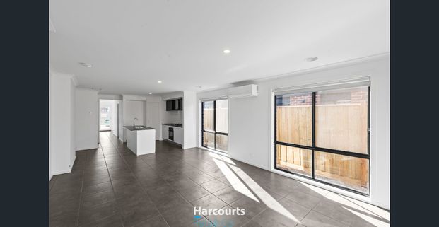 Prime Location! - Photo 1