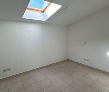 Location Appartement 3 pièces 58m² BAGNOLS SUR CEZE 30200 - Photo 4