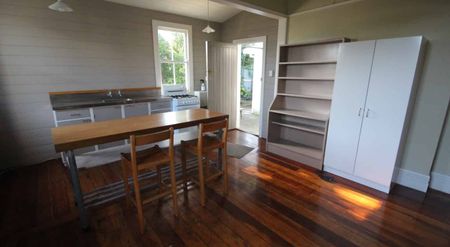 FIVE BEDROOMS, CENTRAL CITY - Photo 2