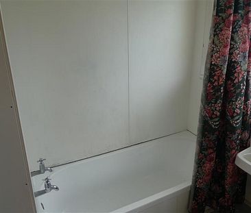 Affordable 3 bedroom - Photo 6