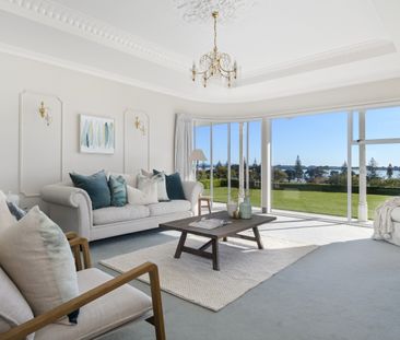 Stunning three bedroom home - Photo 3