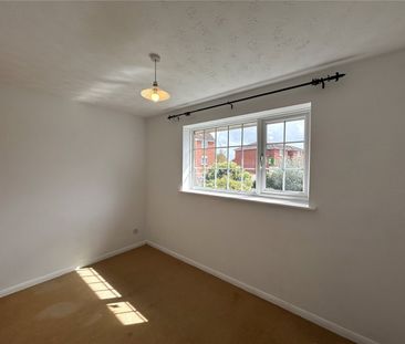 Grebe Road, Bridgwater, TA6 - Photo 4