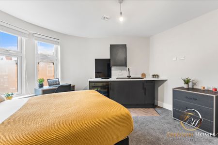 Newly Renovated Houseshare! Room 4 - Photo 2