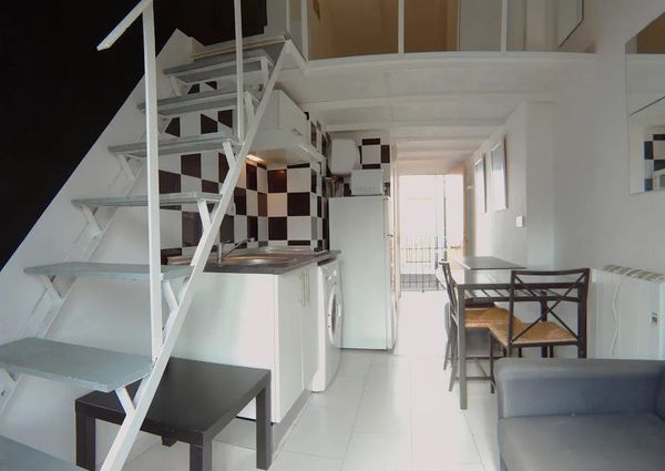 Calle de Antonio Zamora, Madrid, Community of Madrid 28011