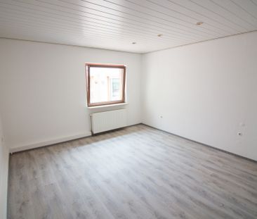 Familienhaus, 5 ZKB, ca. 200m2 WF/NF, EBK, Wintergarten, Garten, Ca... - Foto 6