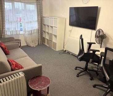 Ainsley Close, Edmonton, N9 - Photo 5