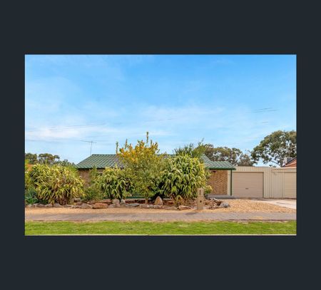 10 Dulkara Avenue, Craigmore, SA 5114 - Photo 5