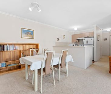 Stylish Two Bedroom Apartment in Prime Location - Photo 2