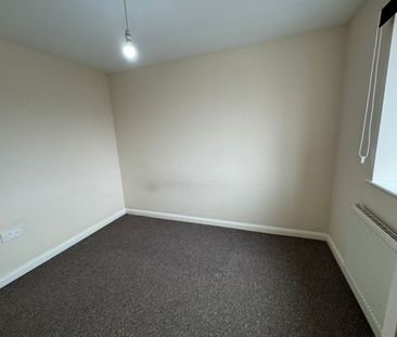 1 bed Apartment - To Let - Photo 3
