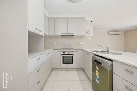Bright and Spacious Apartment in the Heart of Belconnen - Photo 2
