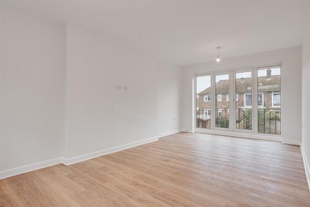 2 bedroom maisonette to rent - Photo 2