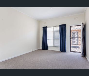 Location with Convenience and Appeal - Photo 1