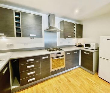 2 bedroom flat to rent - Photo 1