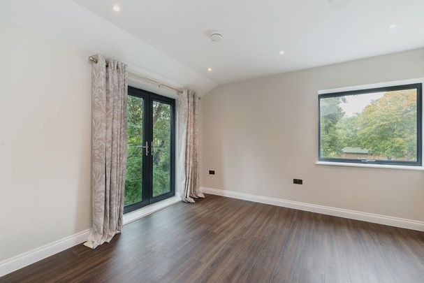 Flambard Way, Godalming, Surrey, GU7 - Photo 1