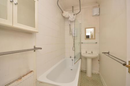 4 bedroom terraced house to rent - Photo 2